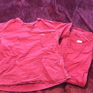 Scrub set